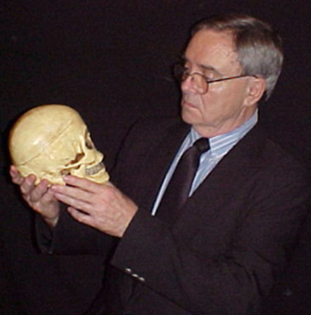 holding-skull-present-day